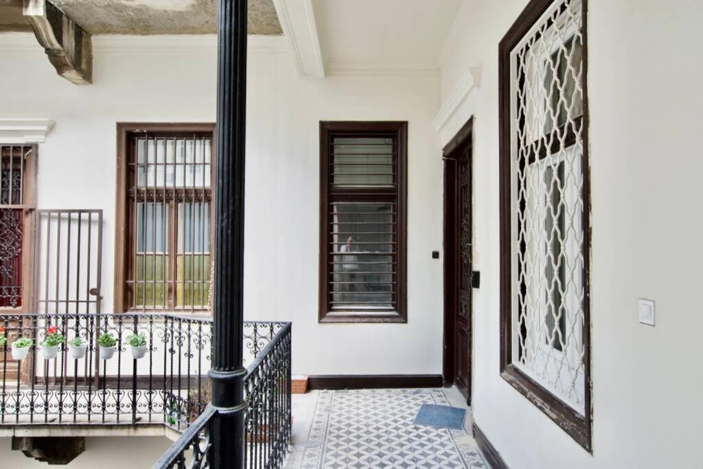 Premium Apartment By Hi5-Vaci Str. 3 Bedroom Budapest Exterior photo