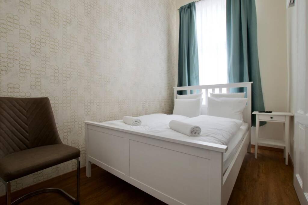 Premium Apartment By Hi5-Vaci Str. 3 Bedroom Budapest Exterior photo