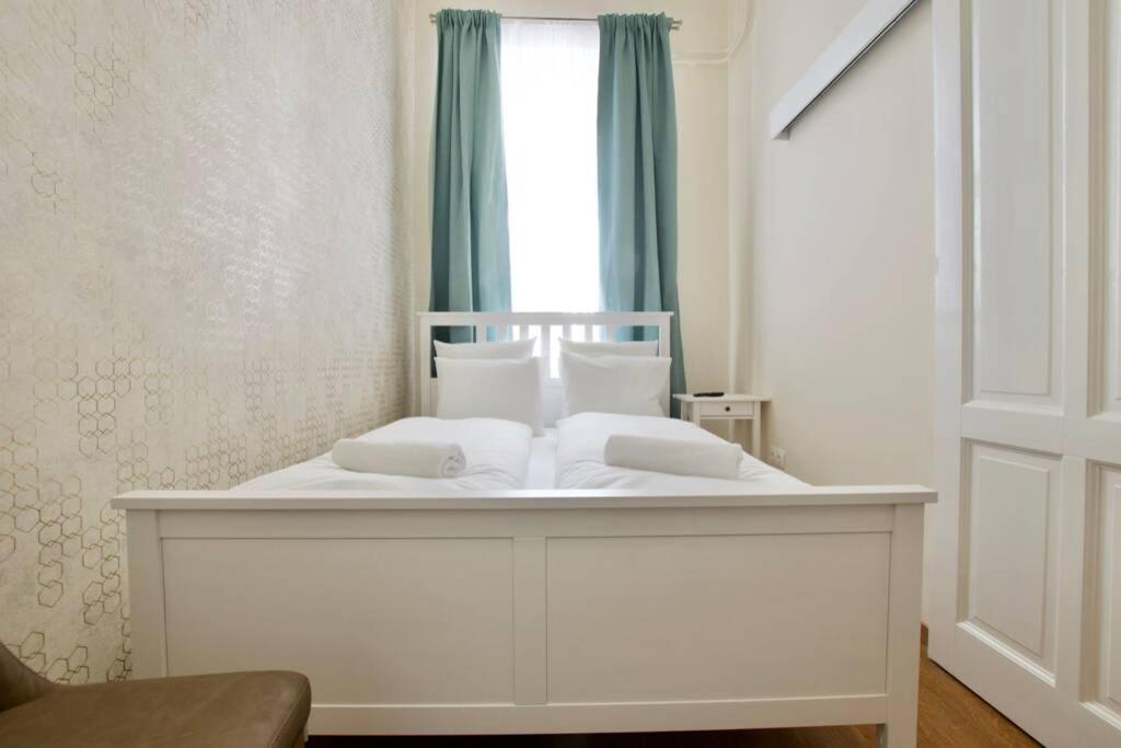 Premium Apartment By Hi5-Vaci Str. 3 Bedroom Budapest Exterior photo