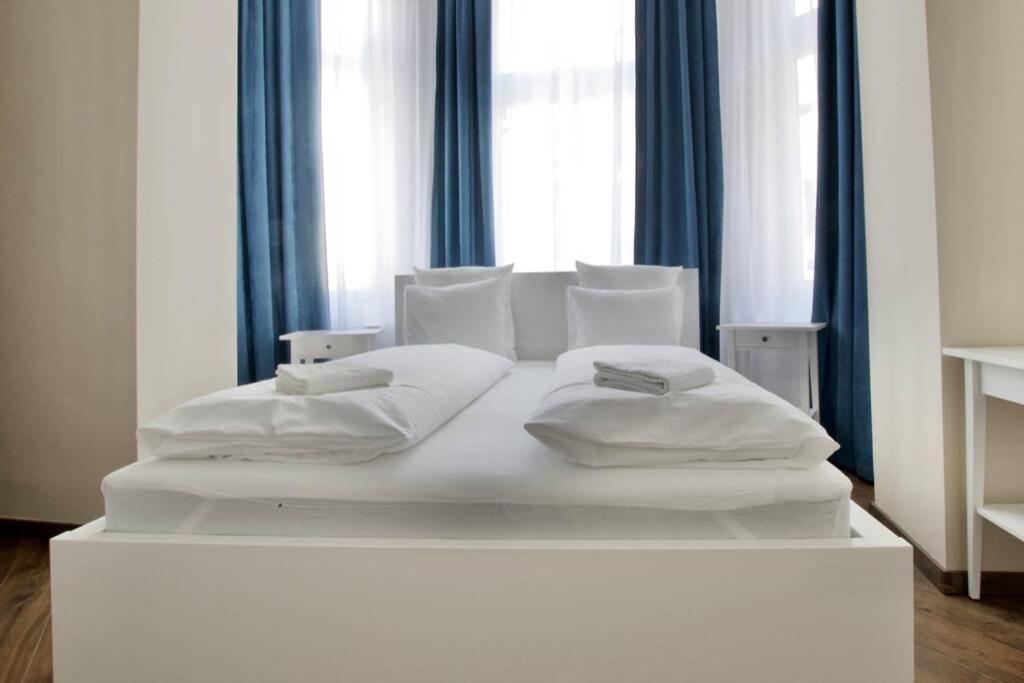 Premium Apartment By Hi5-Vaci Str. 3 Bedroom Budapest Exterior photo